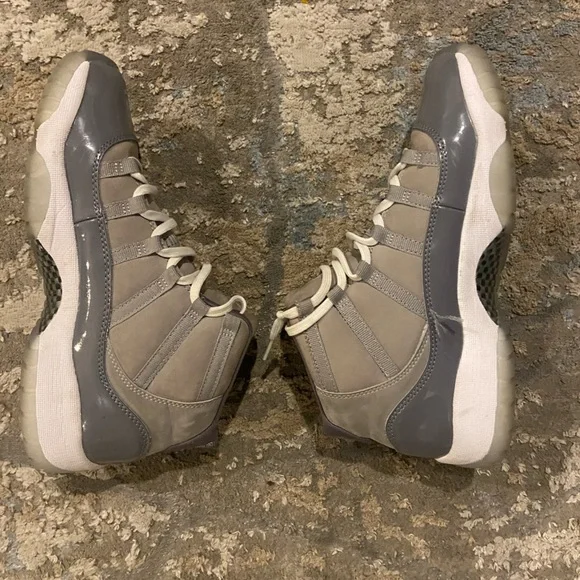 Jordan 11 Retro Cool Grey sneakers